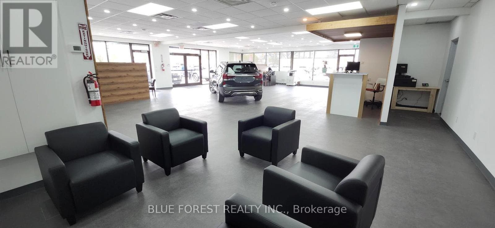 Retail at 746 Wharncliffe Road, London South (South Q), Ontario - Photo 5 - RE/MAX Garden City Realty