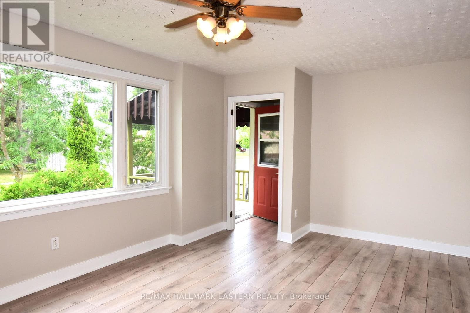 Single Family at 289 Bennet Street, Peterborough (Northcrest Ward 5), Ontario - Photo 6 - RE/MAX Garden City Realty