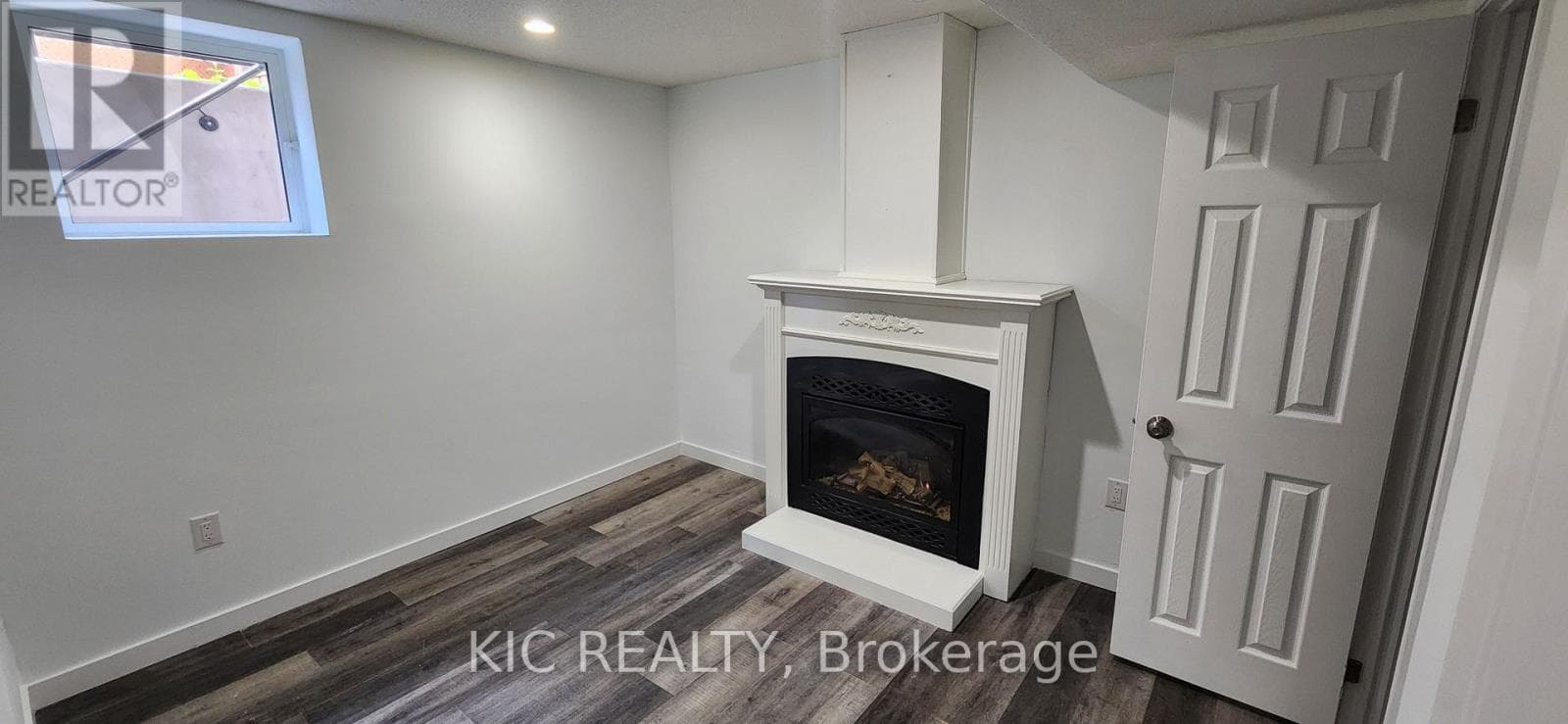 Single Family at Basement- 618 Ponting Place, Newmarket (Armitage), Ontario - Photo 6 - RE/MAX Garden City Realty