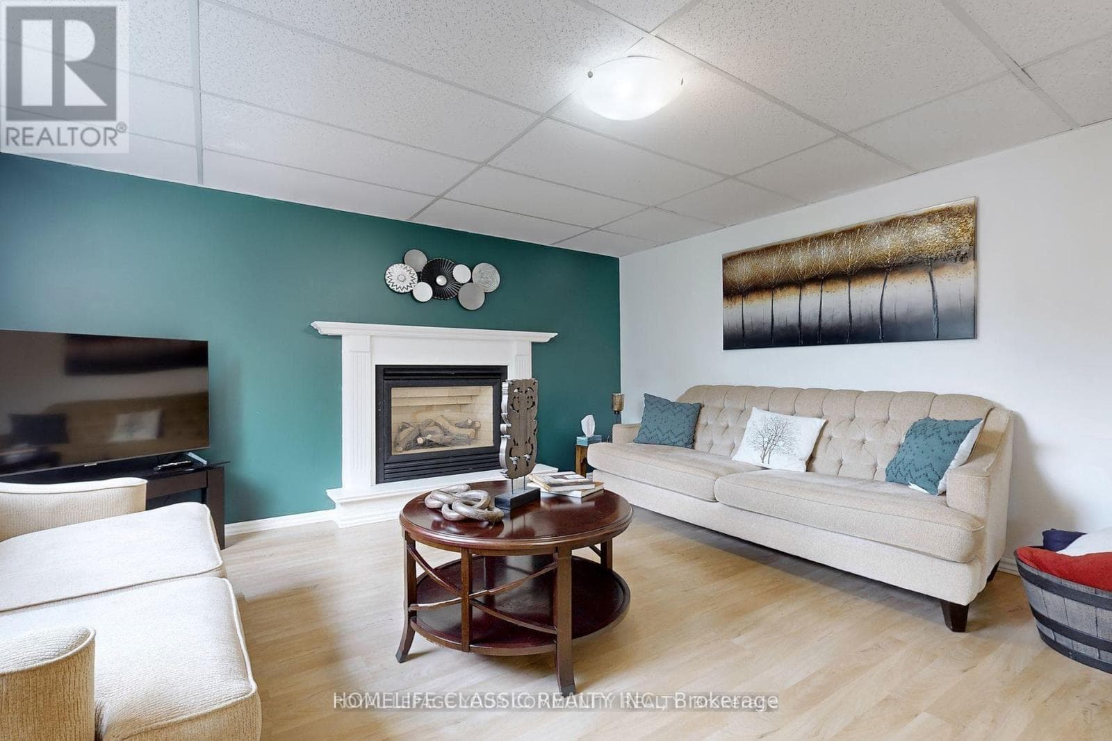 Single Family at 267 Savage Road, Newmarket (Armitage), Ontario - Photo 2 - RE/MAX Garden City Realty