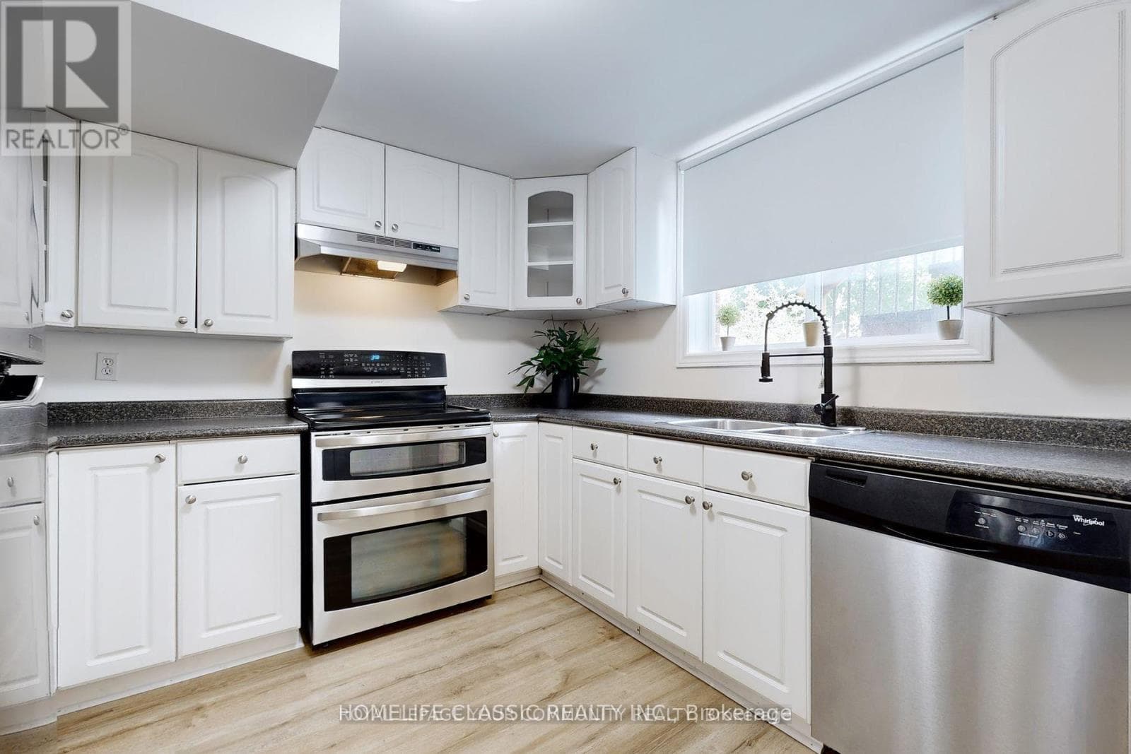 Single Family at 267 Savage Road, Newmarket (Armitage), Ontario - Photo 7 - RE/MAX Garden City Realty