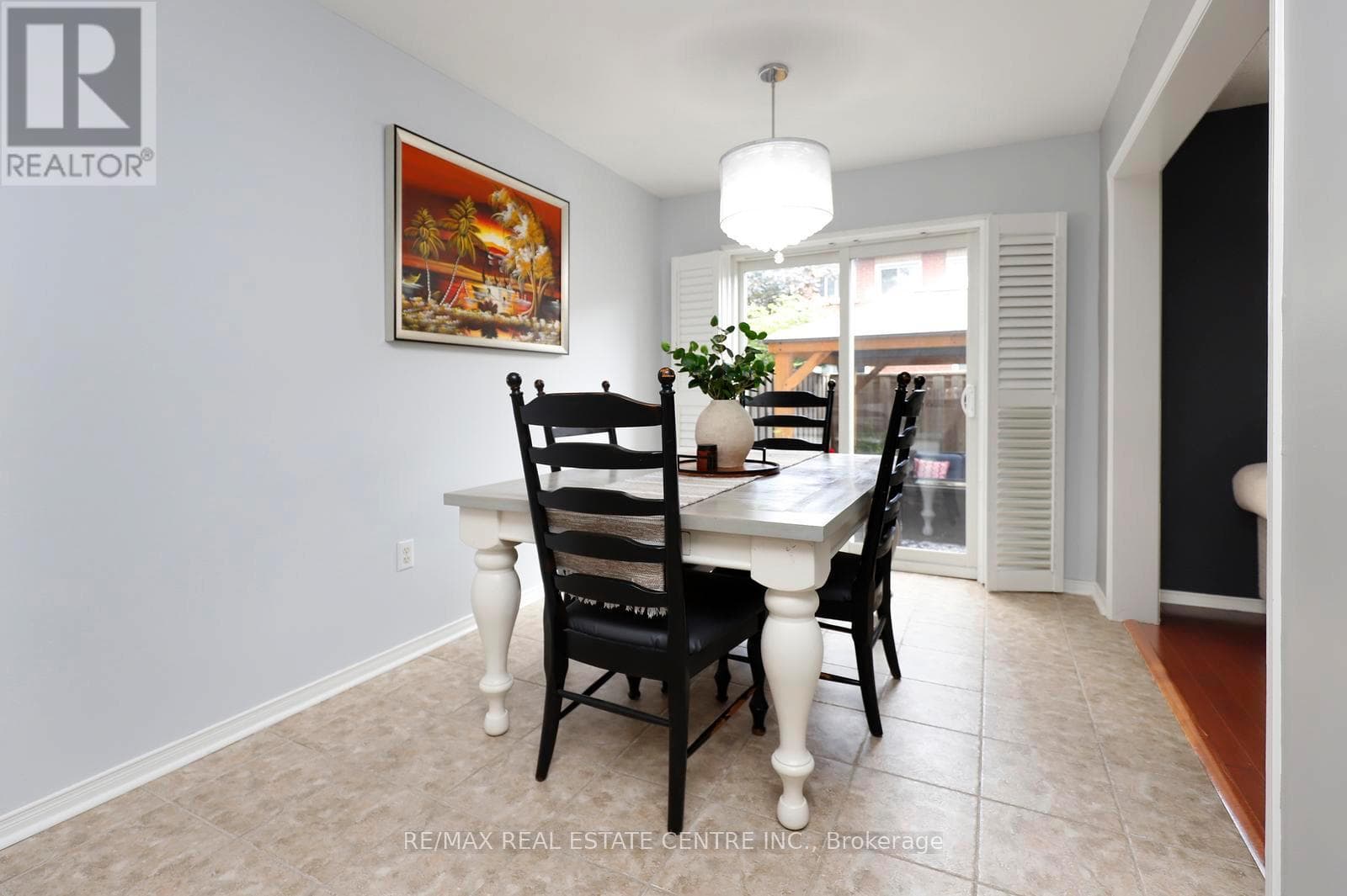 Single Family at 26- 2022 Atkinson Drive, Burlington (Rose), Ontario - Photo 9 - RE/MAX Garden City Realty