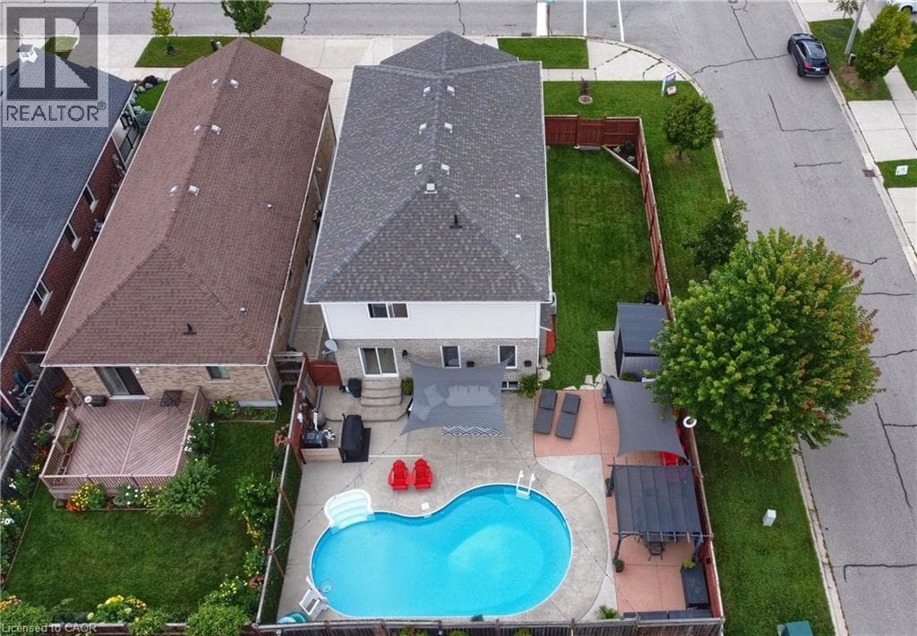 Single Family at 3 LOCKWOOD Street, Cambridge, Ontario - Photo 4 - RE/MAX Garden City Realty
