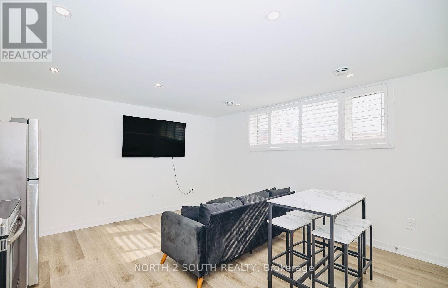 Single Family at 108- 6591 Montrose Road, Niagara Falls (West Wood), Ontario - Photo 5 - RE/MAX Garden City Realty