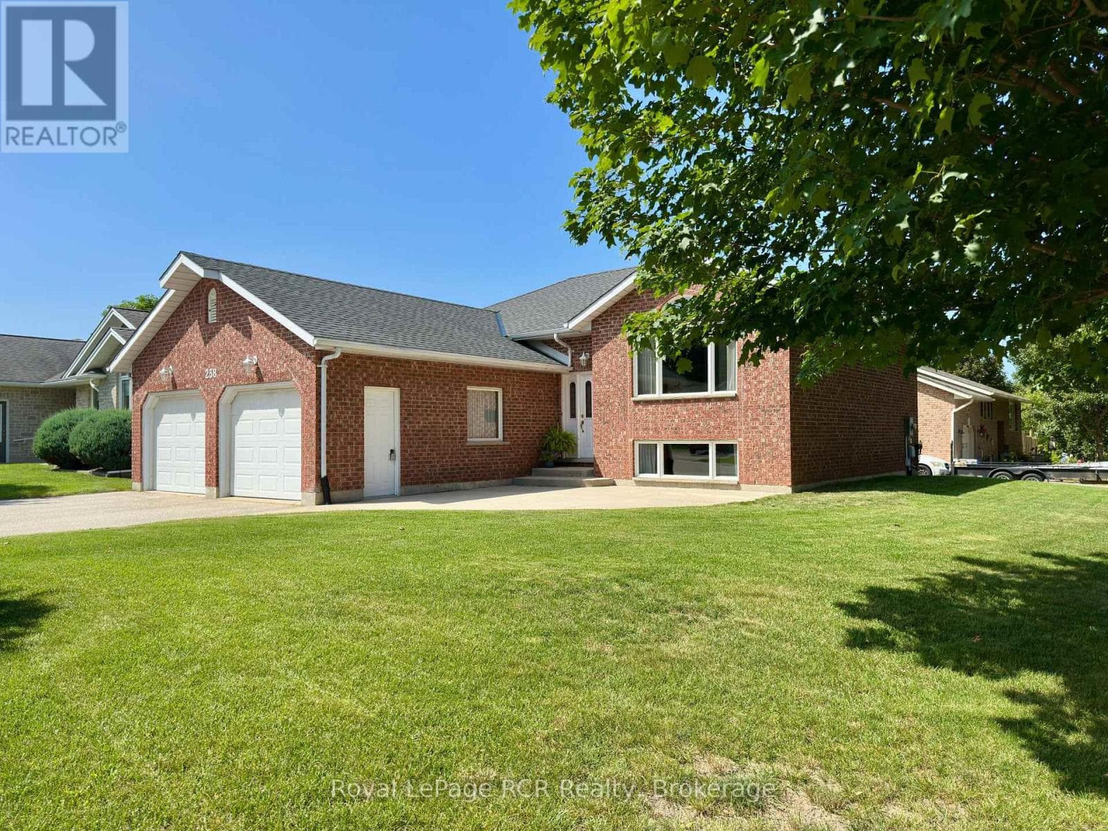 Single Family at 238 4th Street Crescent, Hanover, Ontario - Photo 2 - RE/MAX Garden City Realty