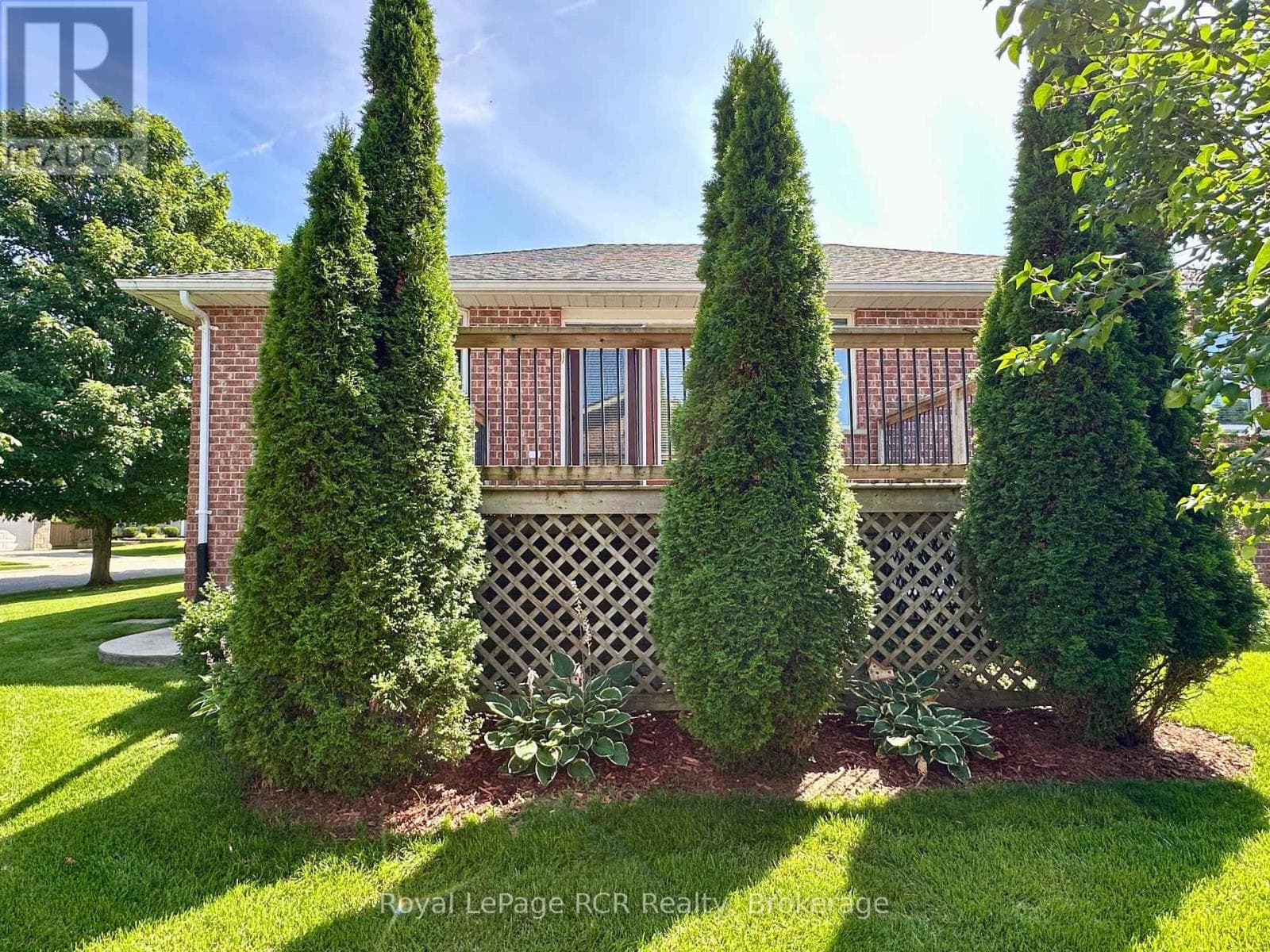 Single Family at 238 4th Street Crescent, Hanover, Ontario - Photo 5 - RE/MAX Garden City Realty