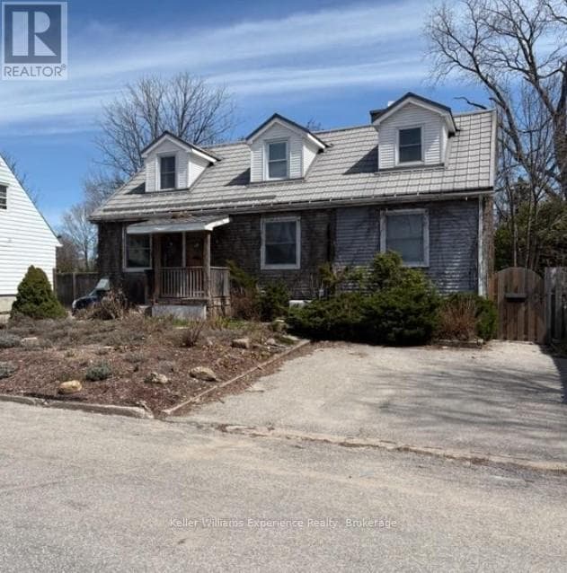 Single Family at 65 Drury Lane, Barrie (Wellington), Ontario - Photo 2 - RE/MAX Garden City Realty