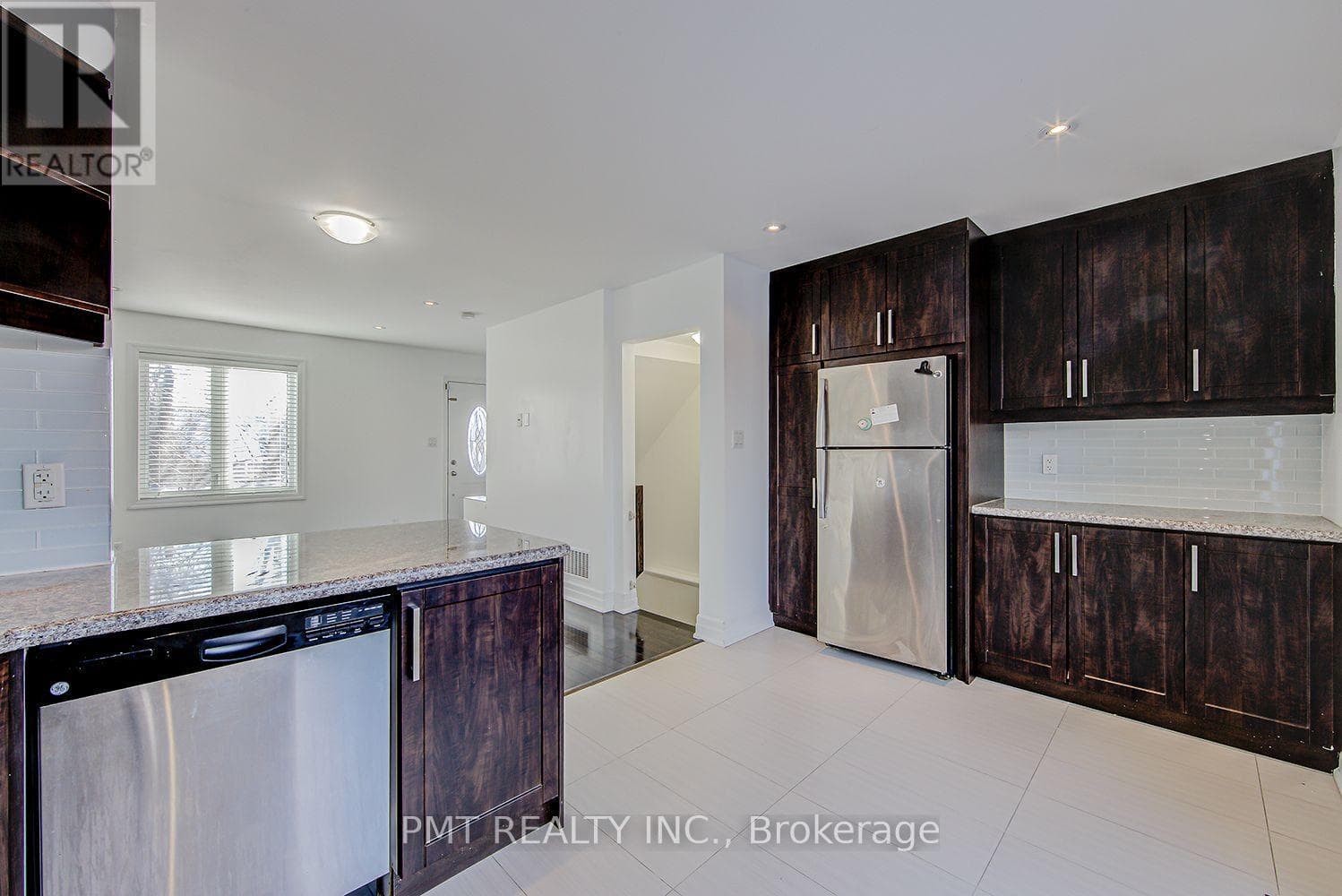 Single Family at 14 Coventry Street, Toronto (Oakridge), Ontario - Photo 10 - RE/MAX Garden City Realty