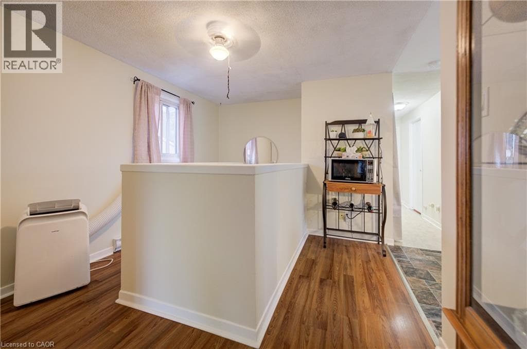 Single Family at 38- 175 ELM RIDGE Drive, Kitchener, Ontario - Photo 4 - RE/MAX Garden City Realty