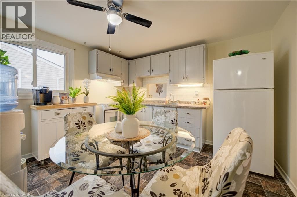 Single Family at 38- 175 ELM RIDGE Drive, Kitchener, Ontario - Photo 10 - RE/MAX Garden City Realty