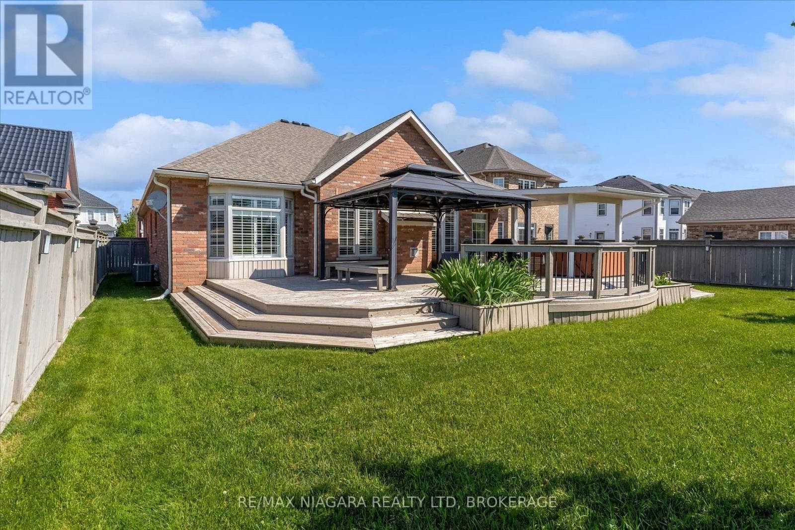 404 Wright Crescent