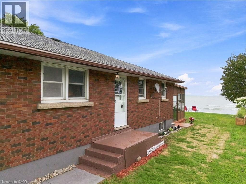 Single Family at 12041 AUGUSTINE Road, Wainfleet, Ontario - Photo 3 - RE/MAX Garden City Realty