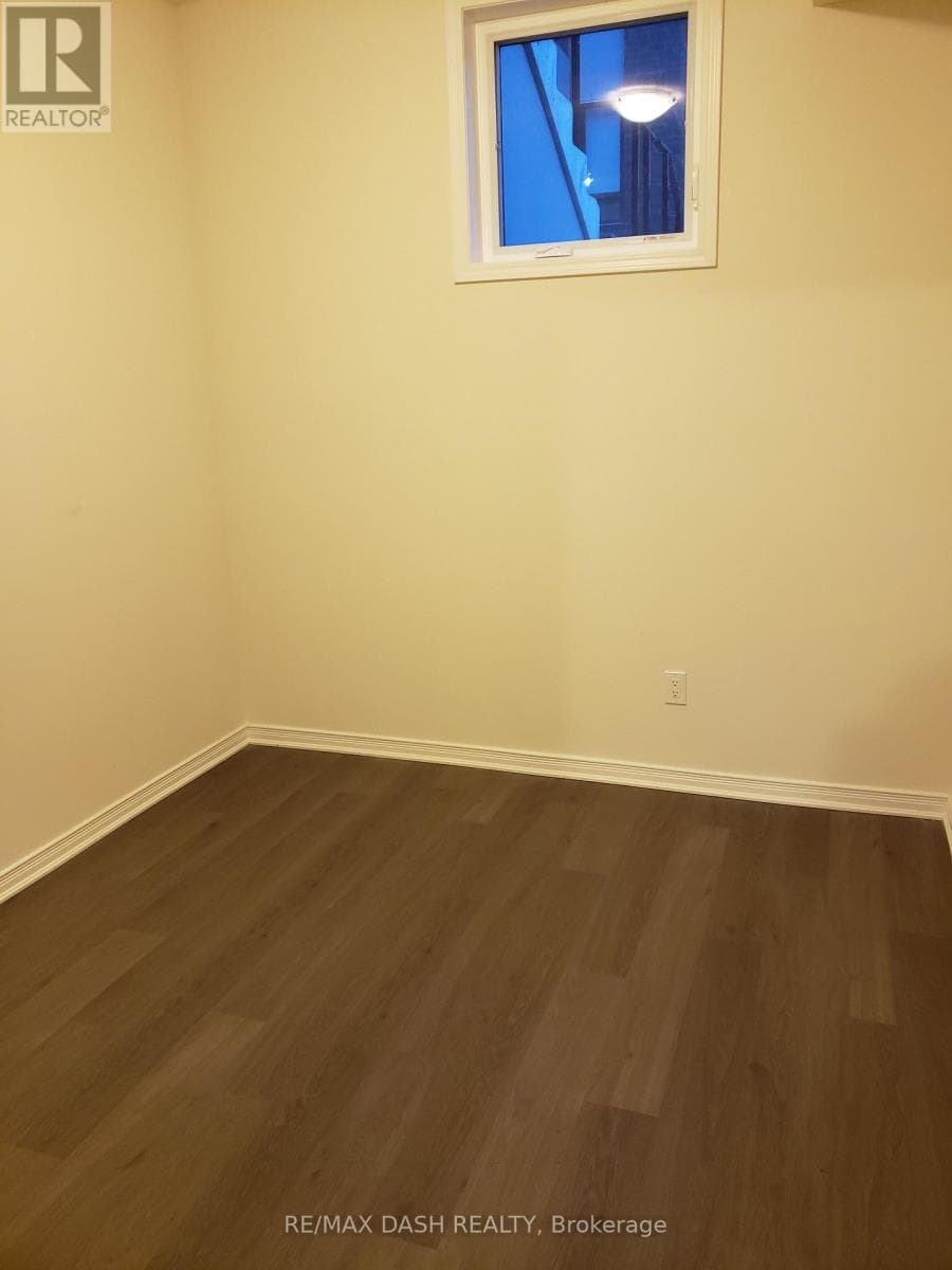 Single Family at 107- 1100 Briar Hill Avenue, Toronto (Briar Hill-Belgravia), Ontario - Photo 10 - RE/MAX Garden City Realty