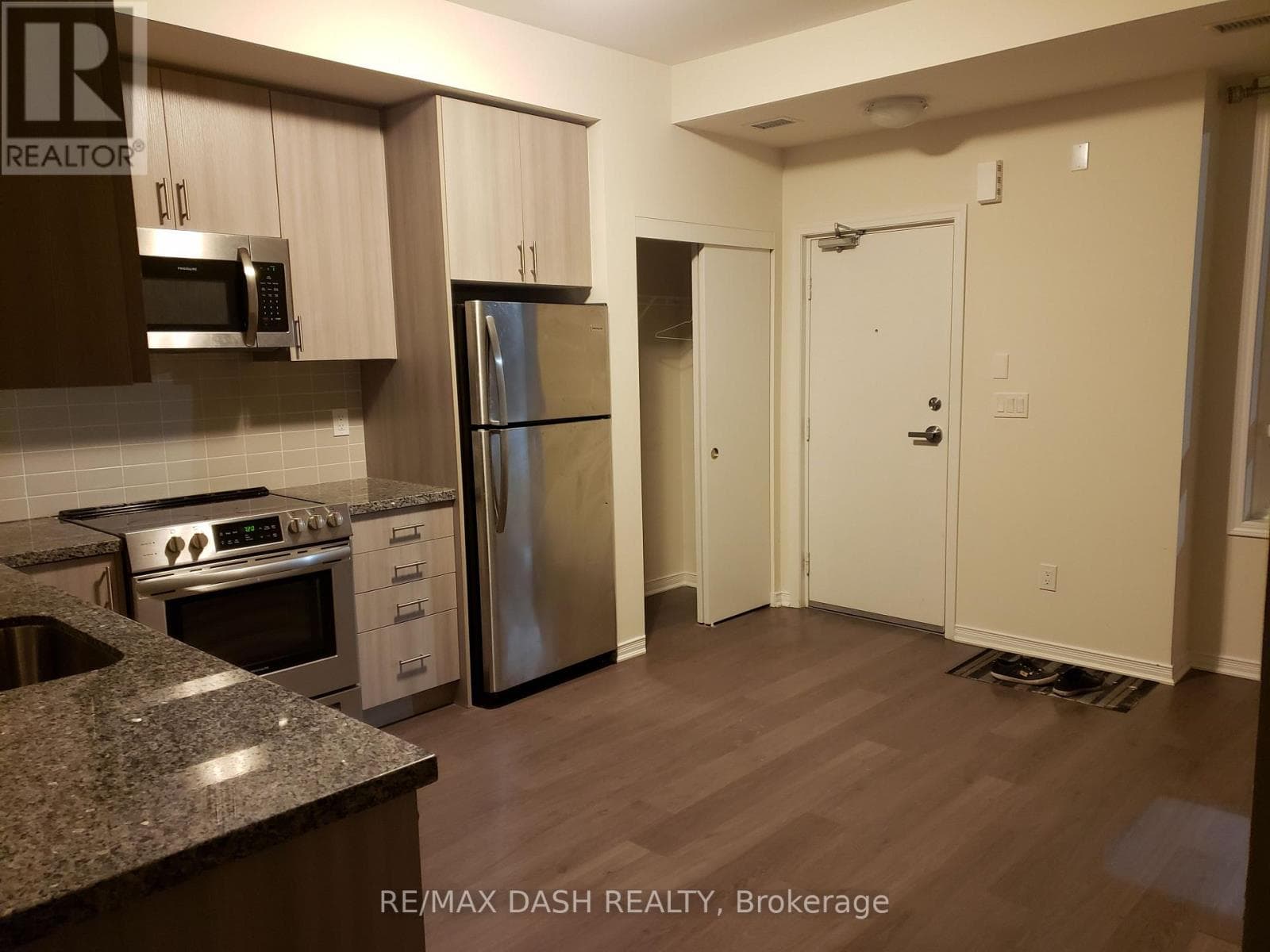 Single Family at 107- 1100 Briar Hill Avenue, Toronto (Briar Hill-Belgravia), Ontario - Photo 4 - RE/MAX Garden City Realty