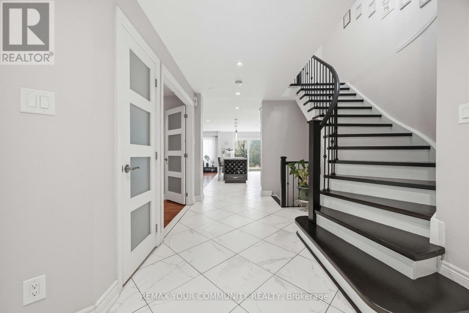 Single Family at 1706 Woodside Lane, Pickering (Amberlea), Ontario - Photo 4 - RE/MAX Garden City Realty
