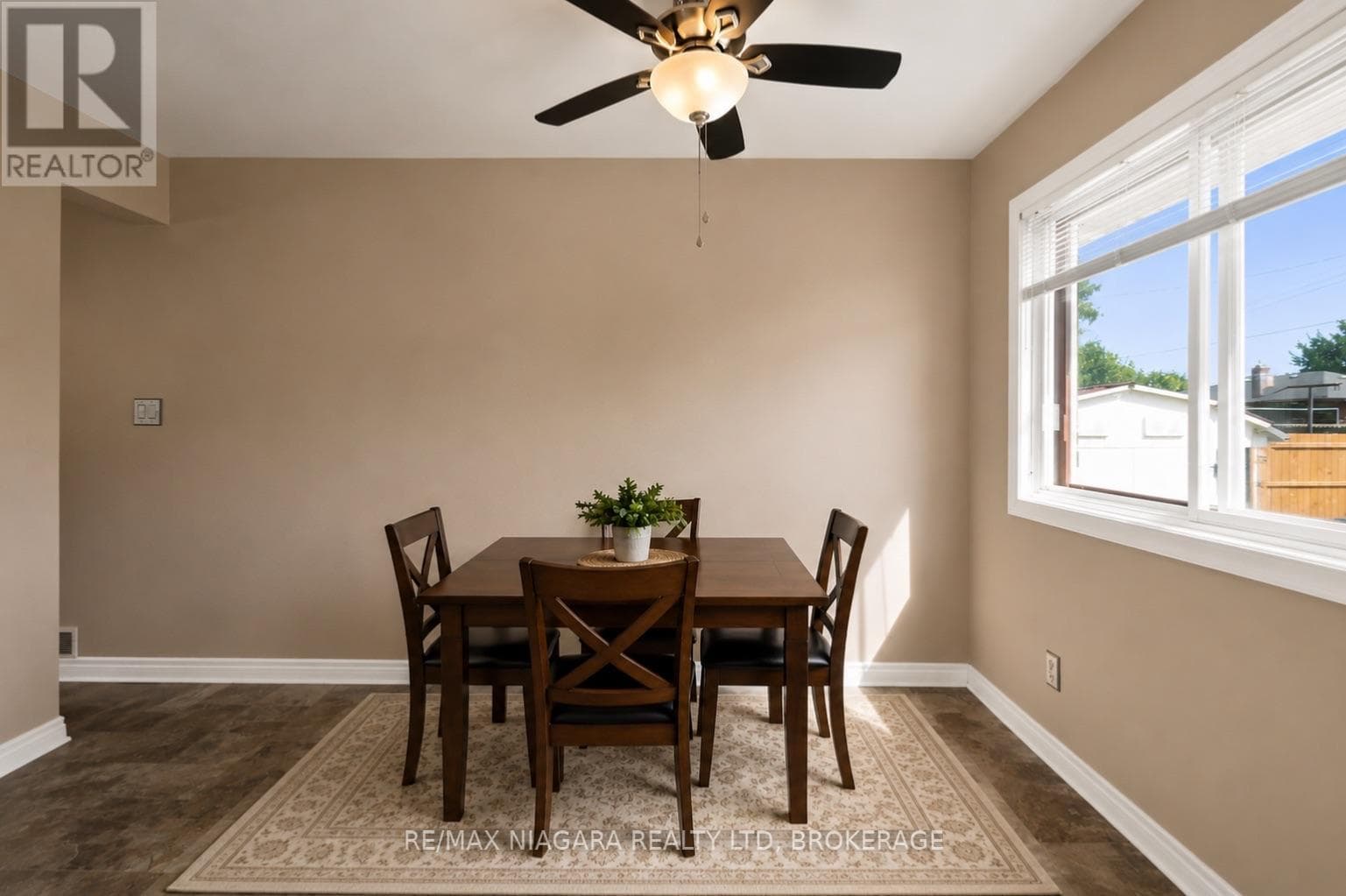 Single Family at 19 Hughes Avenue, Welland (Lincoln/Crowland), Ontario - Photo 7 - RE/MAX Garden City Realty