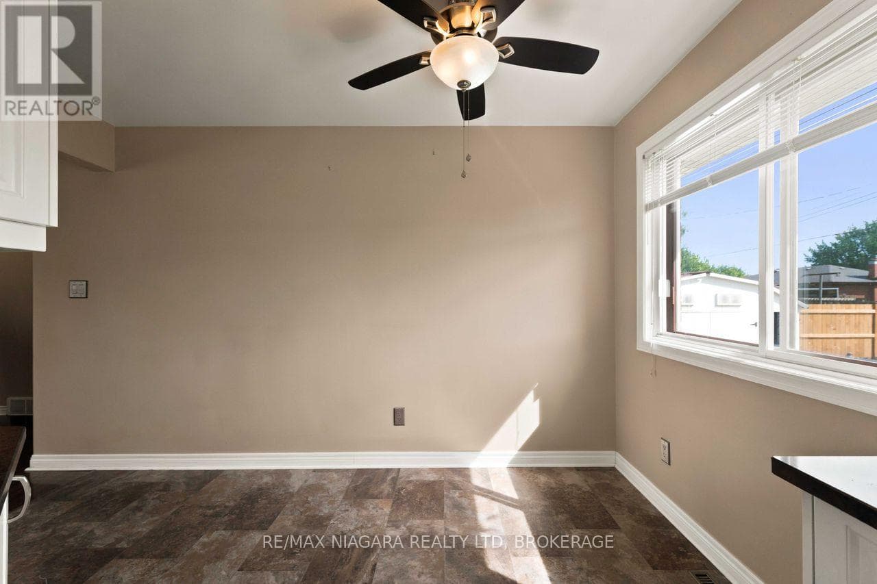 Single Family at 19 Hughes Avenue, Welland (Lincoln/Crowland), Ontario - Photo 8 - RE/MAX Garden City Realty