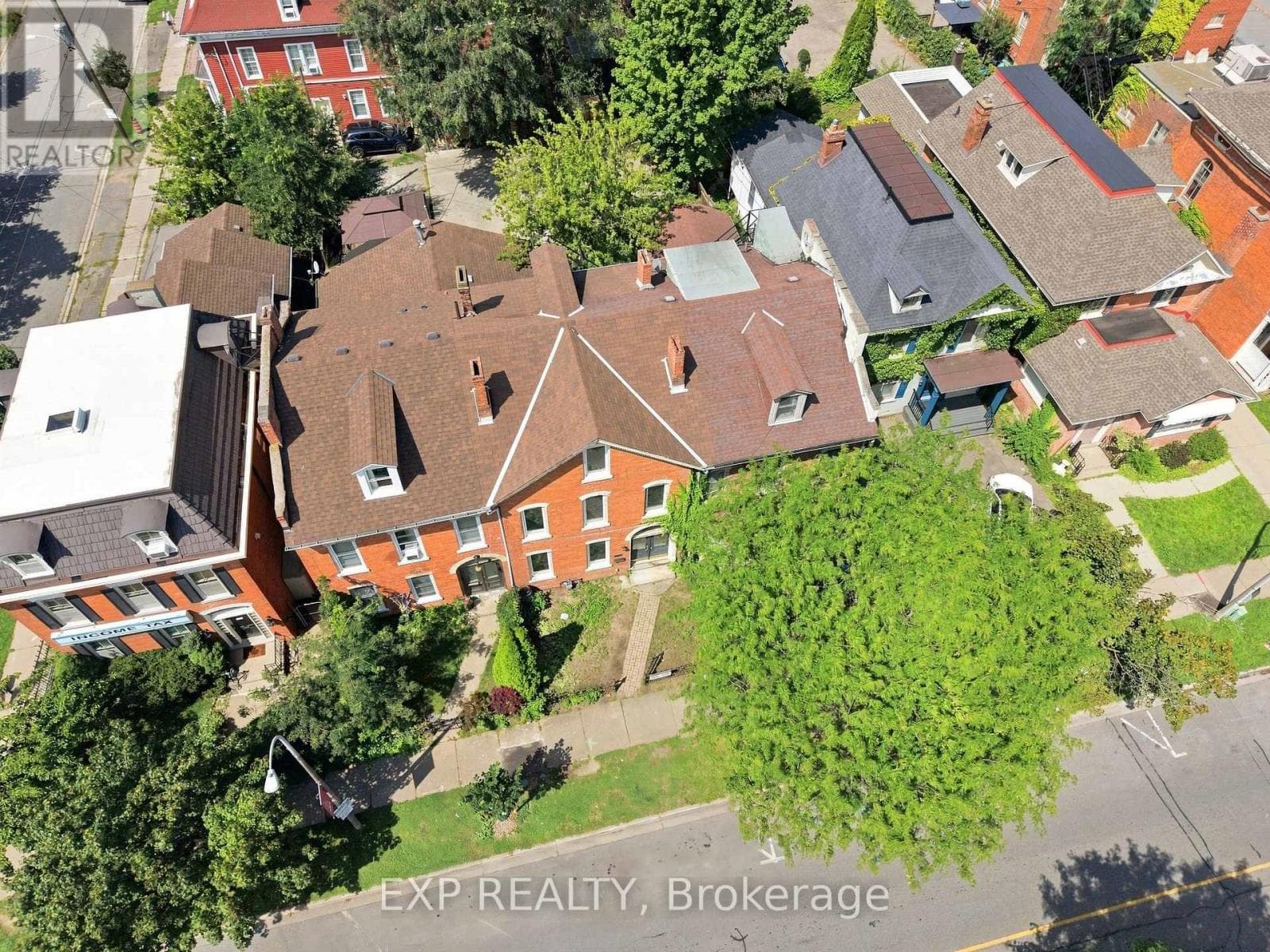 Single Family at 175 King Street, St. Catharines (Downtown), Ontario - Photo 3 - RE/MAX Garden City Realty