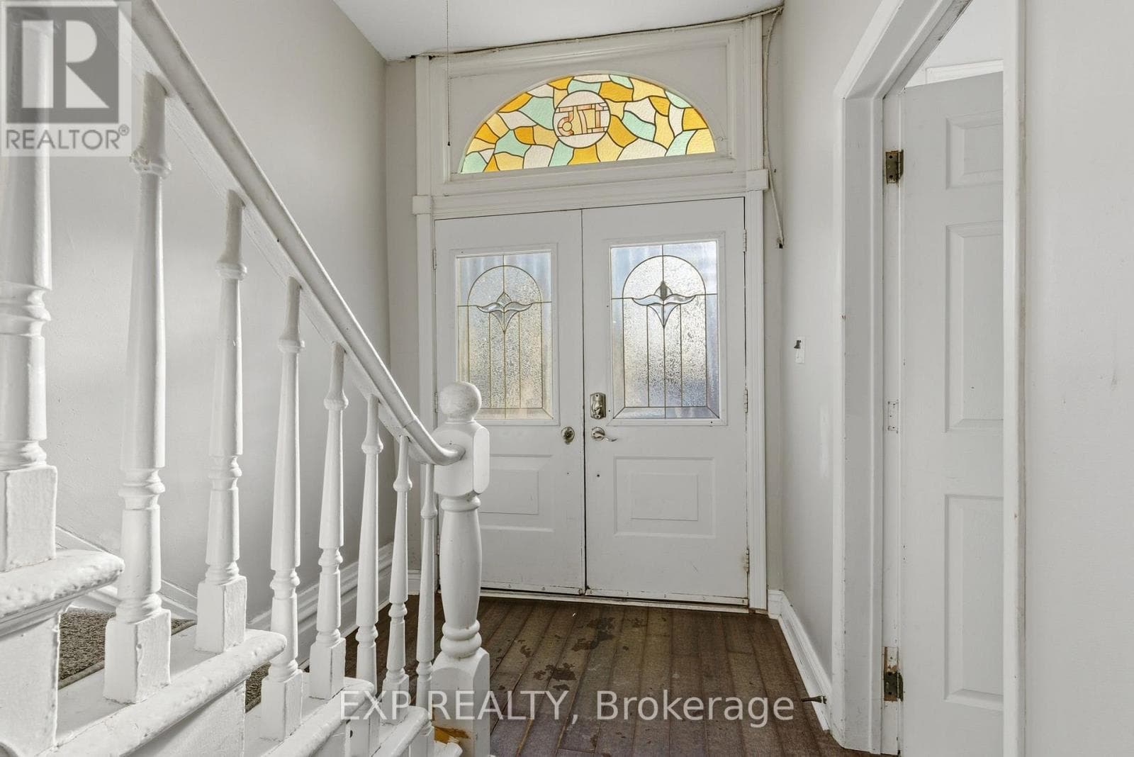 Single Family at 175 King Street, St. Catharines (Downtown), Ontario - Photo 4 - RE/MAX Garden City Realty