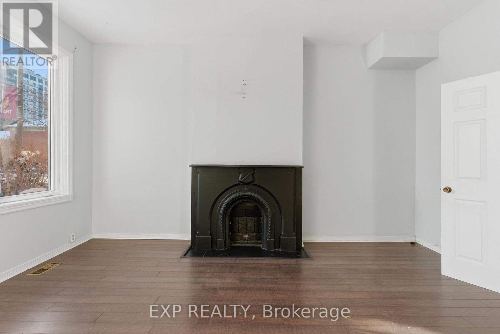 Single Family at 175 King Street, St. Catharines (Downtown), Ontario - Photo 9 - RE/MAX Garden City Realty