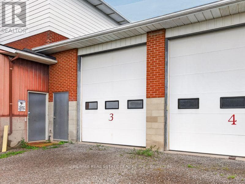 Industrial at Bay 3 & 4- 8268 Highway No 20 Highway, Grimsby (Grimsby Escarpment), Ontario - Photo 4 - RE/MAX Garden City Realty