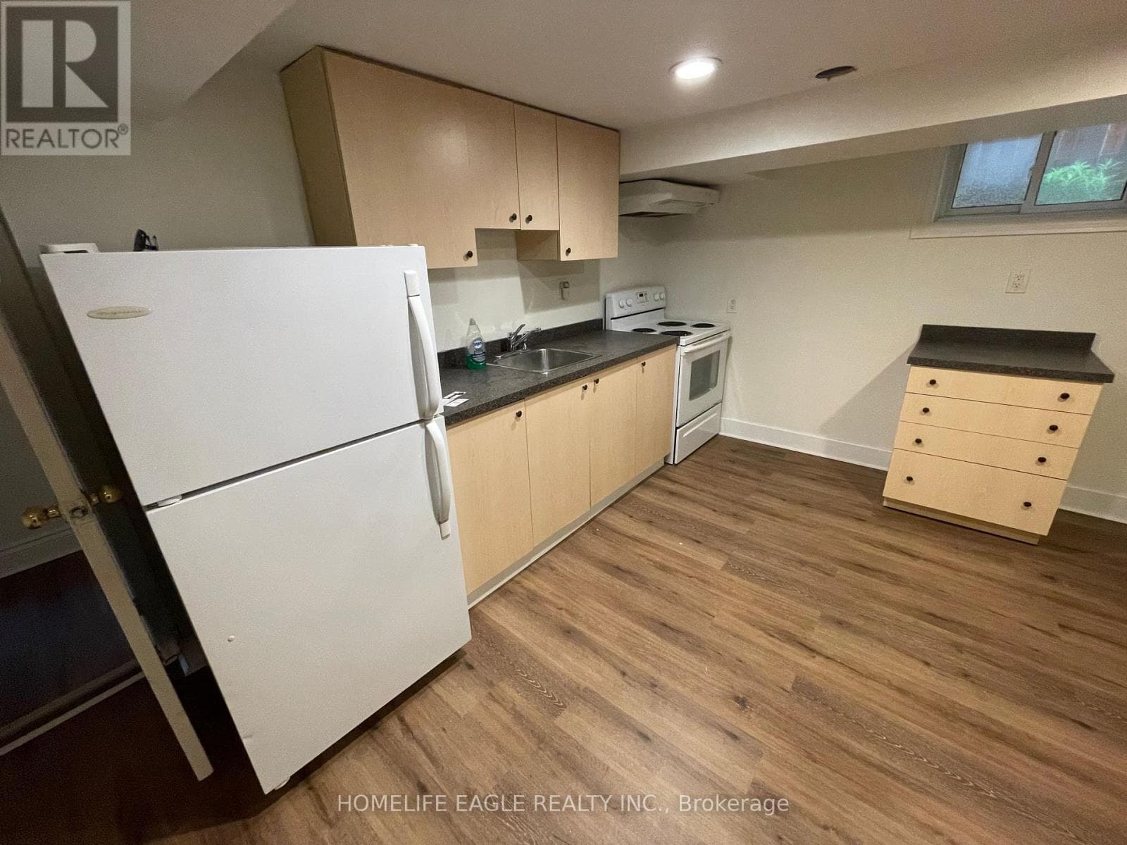 Single Family at 1277 Broadview Avenue, Toronto (Broadview North), Ontario - Photo 4 - RE/MAX Garden City Realty