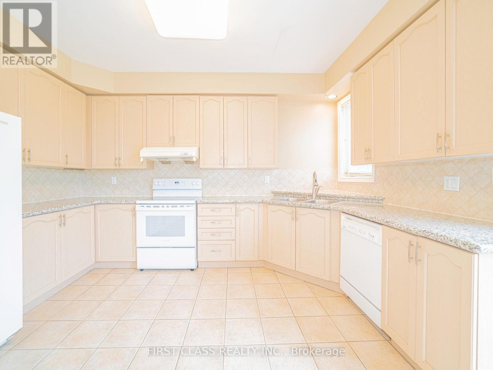 Single Family at 2507 Nichols Drive, Oakville (WC Wedgewood Creek), Ontario - Photo 5 - RE/MAX Garden City Realty