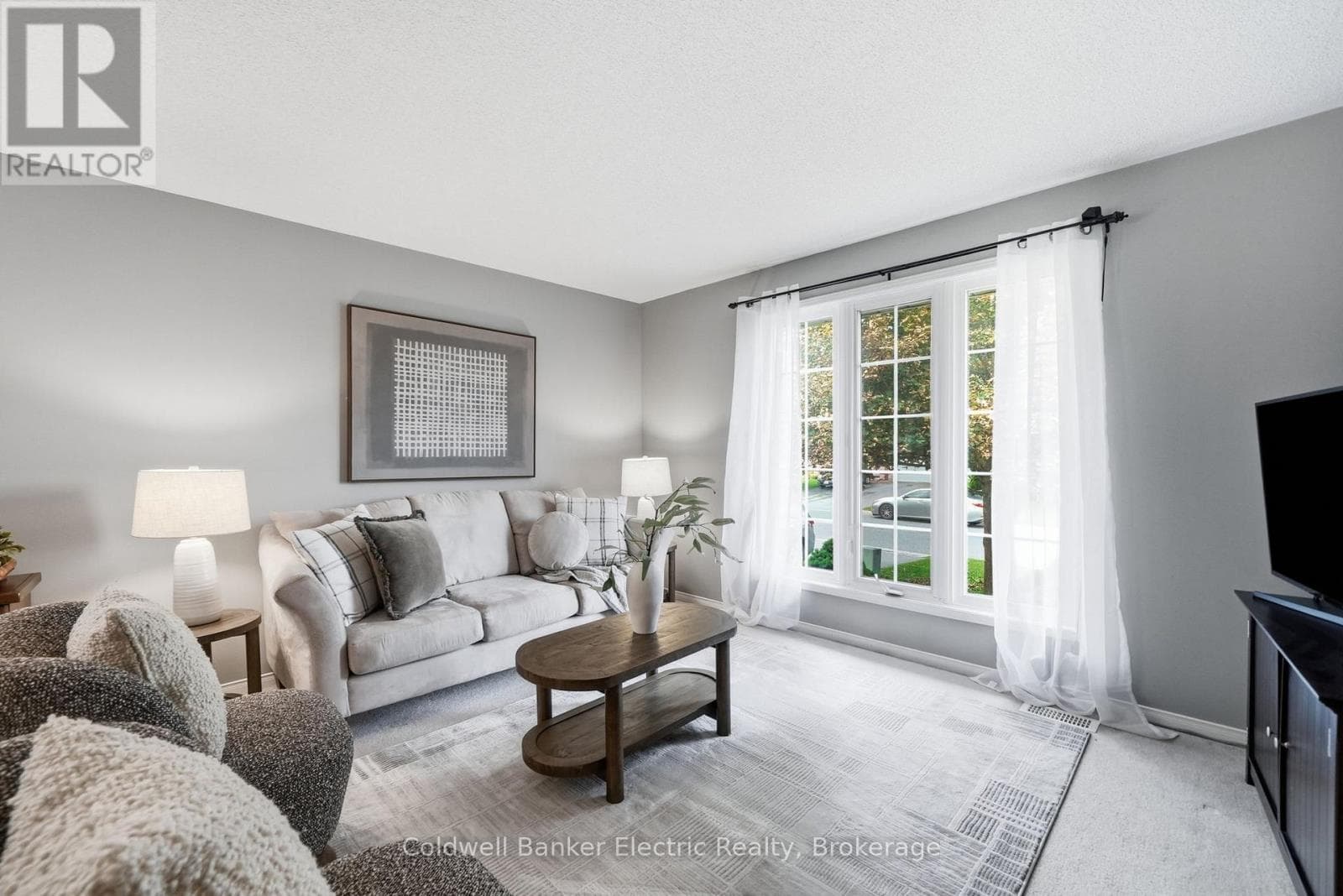 Single Family at 854 Abbey Lane, Peterborough (Ashburnham Ward 4), Ontario - Photo 2 - RE/MAX Garden City Realty