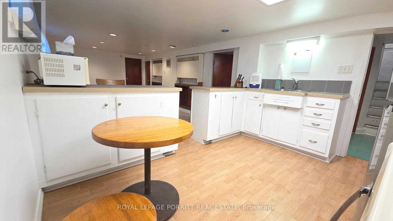 Single Family at Lower- 8 Meaford Avenue, Toronto (Long Branch), Ontario - Photo 5 - RE/MAX Garden City Realty