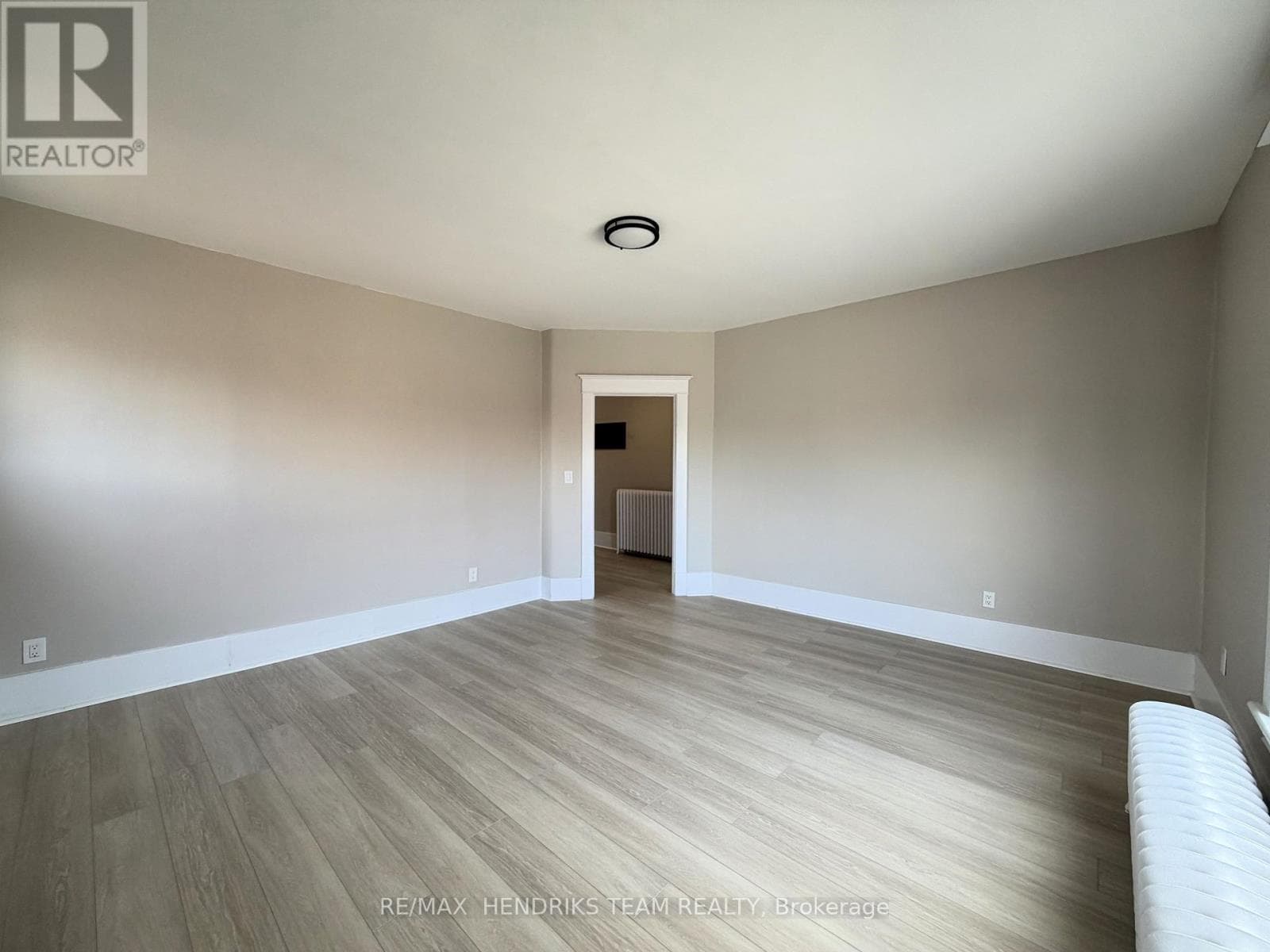 Single Family at #1- 3 MAIN Street, Grimsby (Grimsby East), Ontario - Photo 2 - RE/MAX Garden City Realty