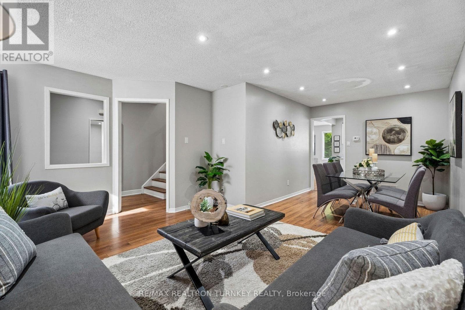 Single Family at 805 Playter Crescent, Newmarket (Armitage), Ontario - Photo 8 - RE/MAX Garden City Realty