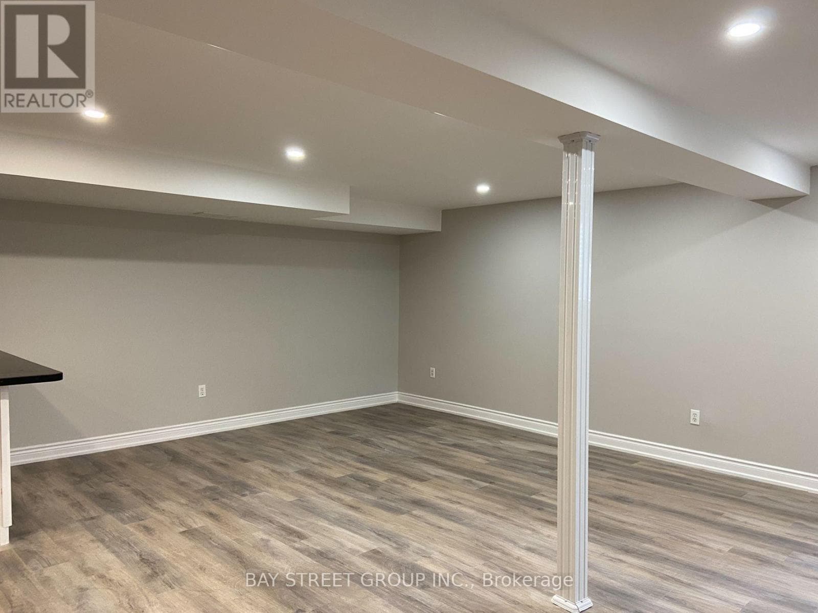 Single Family at Lower- 8223 MARCON Street, Niagara Falls (Ascot), Ontario - Photo 5 - RE/MAX Garden City Realty