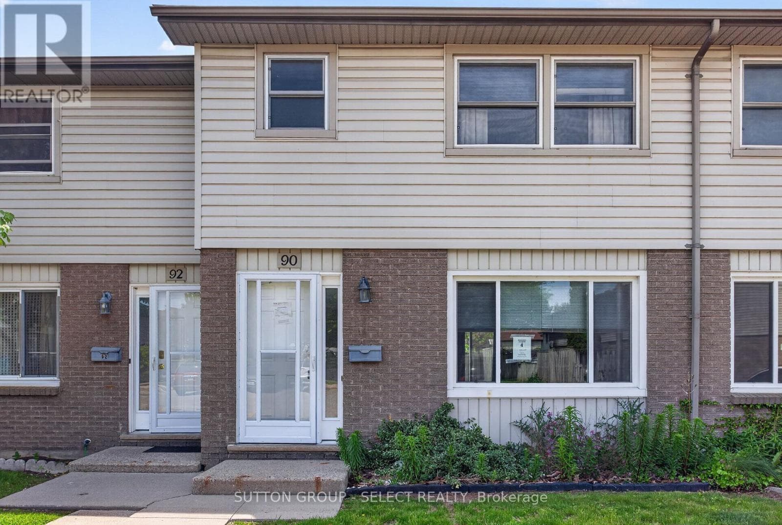 Single Family at 90- 690 Little Grey Street, London East (East L), Ontario - Photo 3 - RE/MAX Garden City Realty
