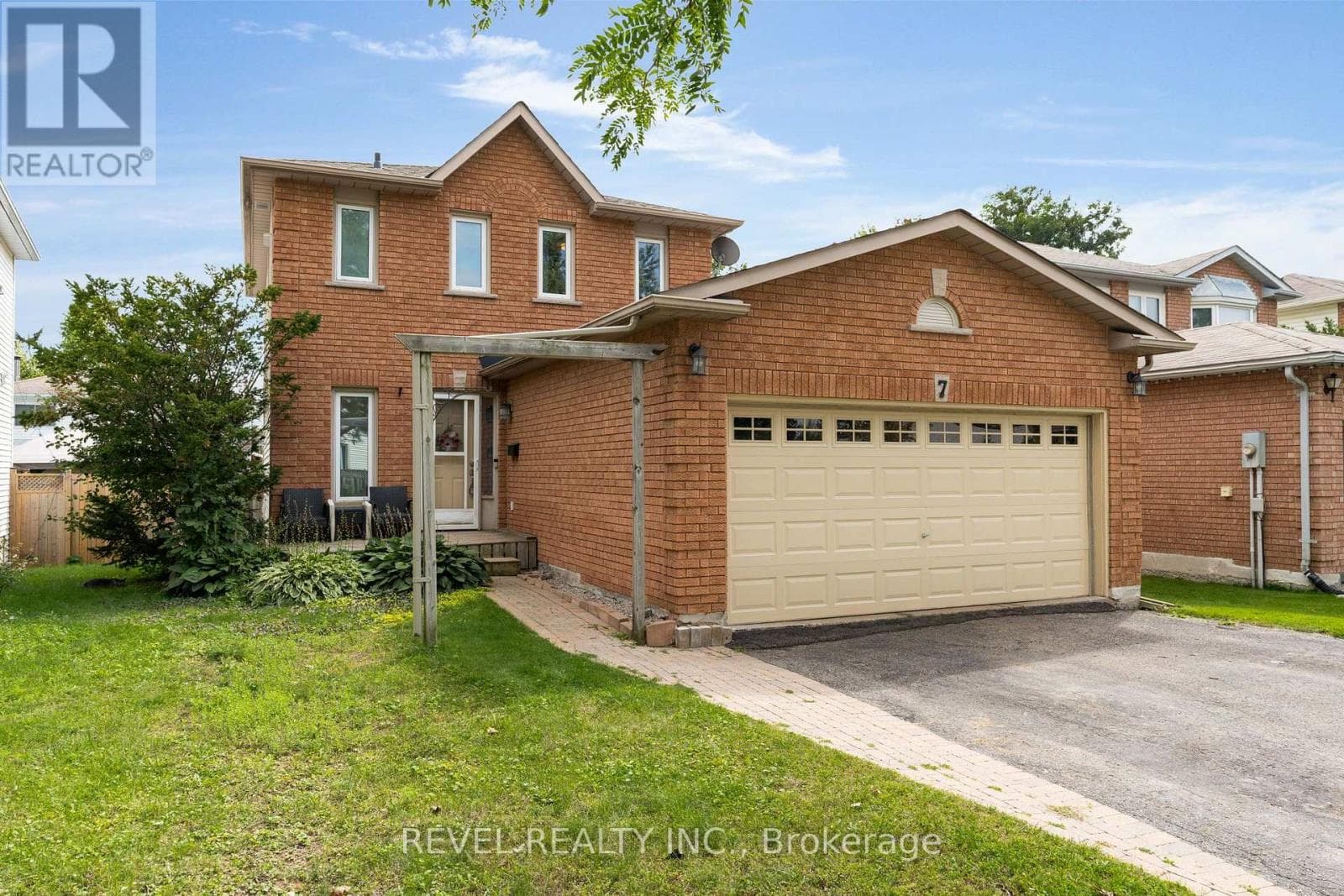 7 Penton Drive