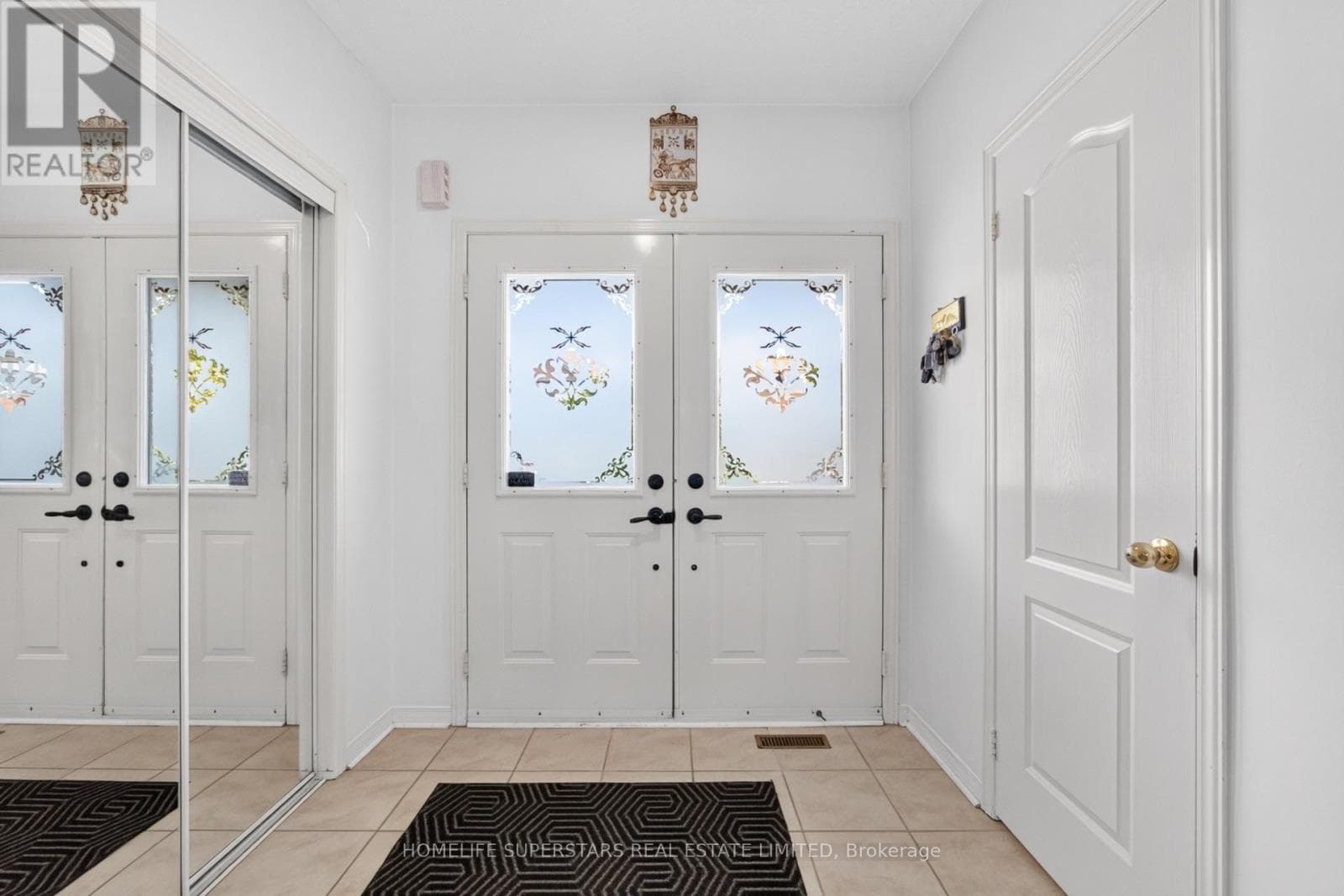 Single Family at 3257 Ridgeleigh Heights, Mississauga (Churchill Meadows), Ontario - Photo 3 - RE/MAX Garden City Realty