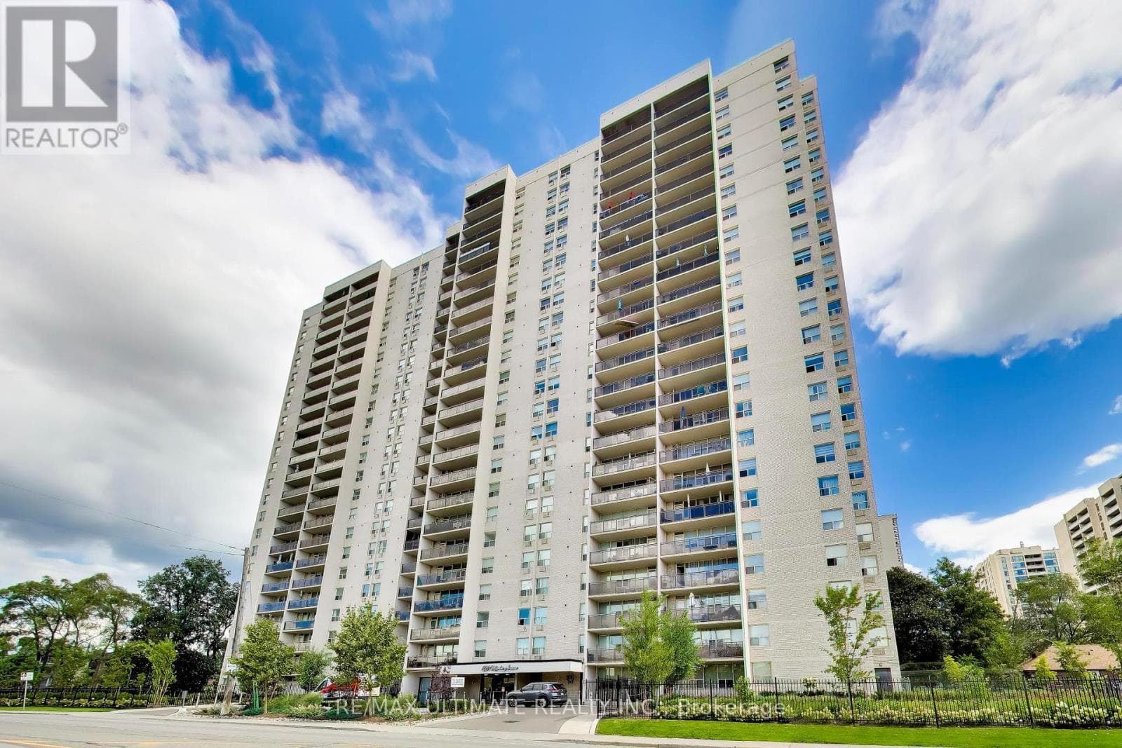 Single Family at 608- 155 Marlee Avenue, Toronto (Briar Hill-Belgravia), Ontario - Photo 3 - RE/MAX Garden City Realty