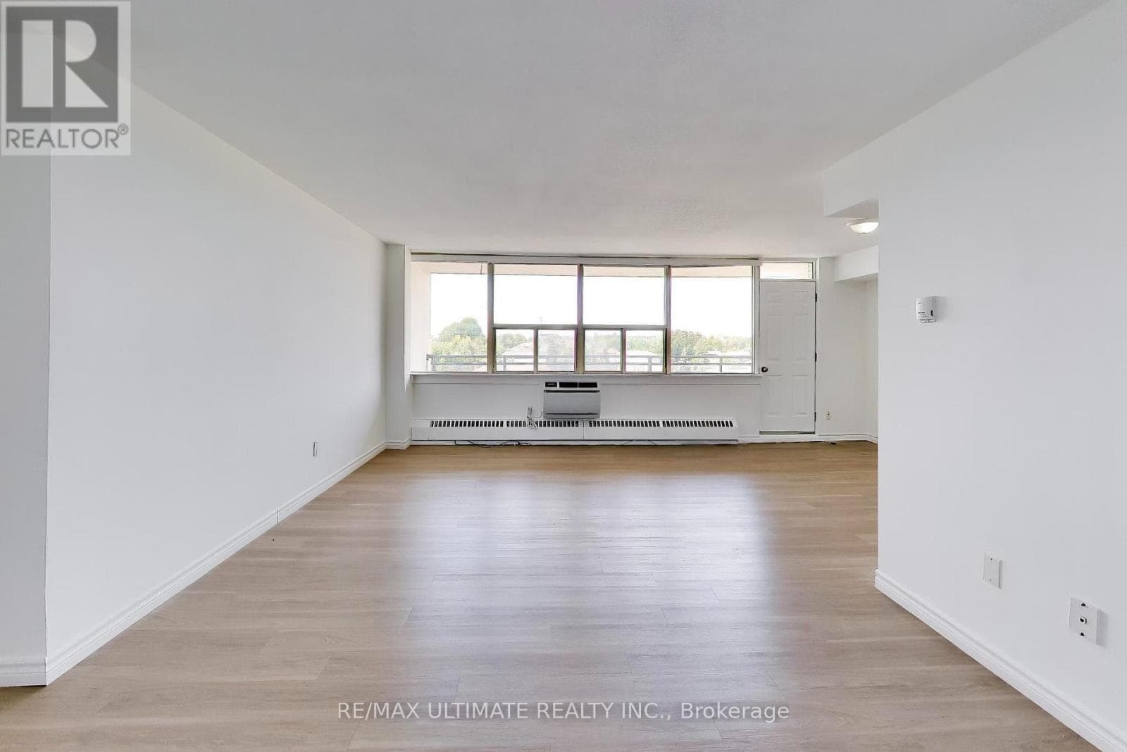 Single Family at 608- 155 Marlee Avenue, Toronto (Briar Hill-Belgravia), Ontario - Photo 6 - RE/MAX Garden City Realty