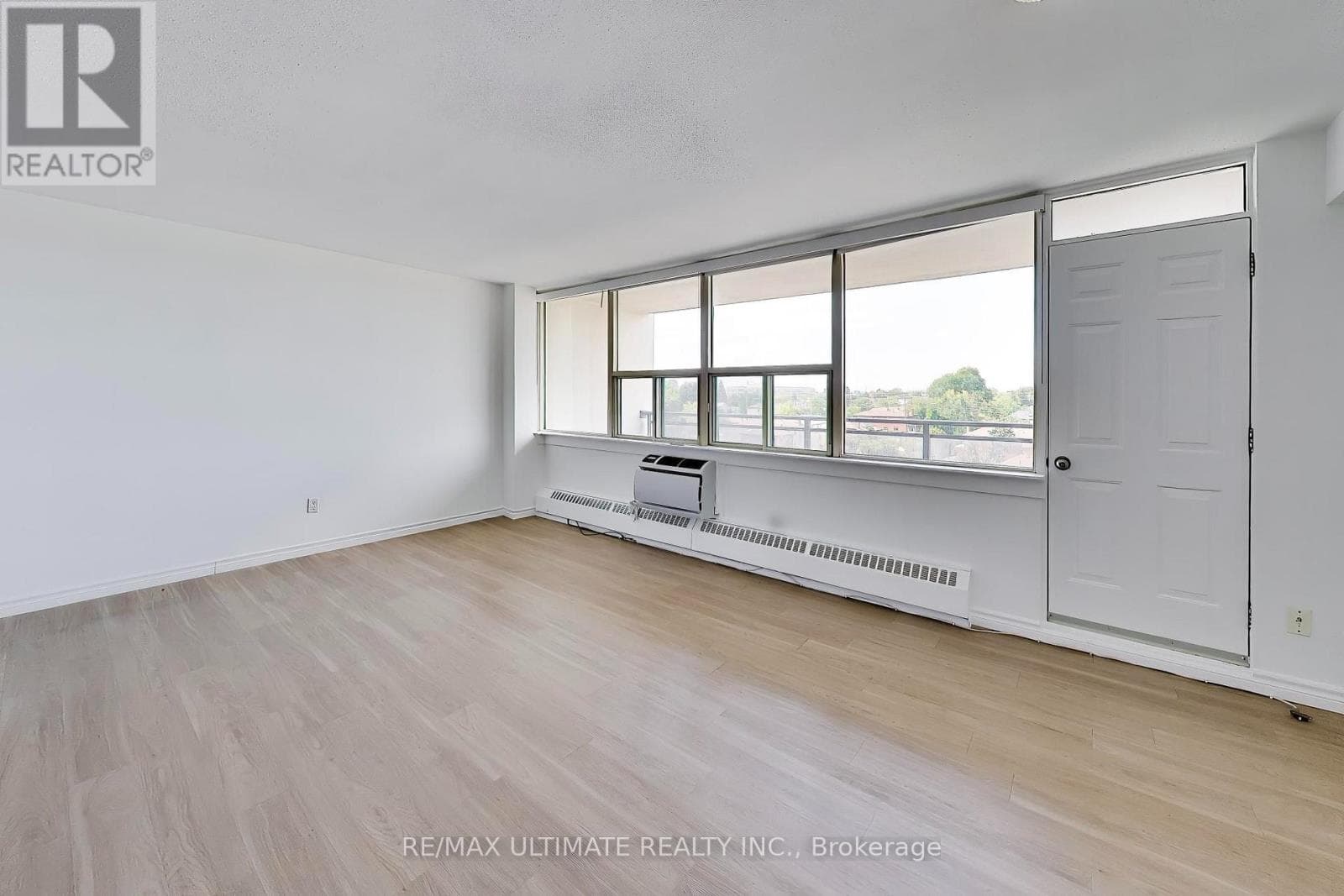Single Family at 608- 155 Marlee Avenue, Toronto (Briar Hill-Belgravia), Ontario - Photo 9 - RE/MAX Garden City Realty