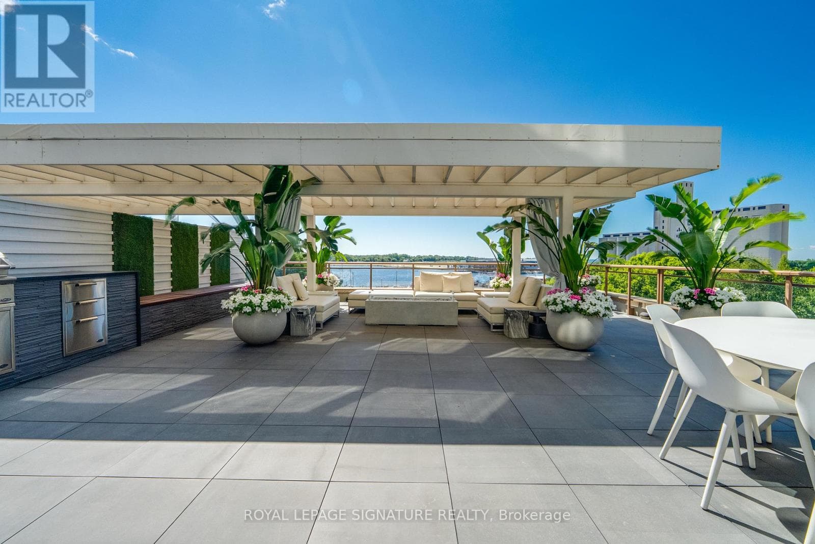 602E- 500 Queens Quay