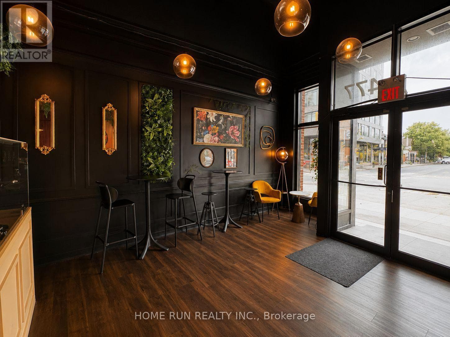 Business at 477 Bank Street, Ottawa, Ontario - Photo 3 - RE/MAX Garden City Realty