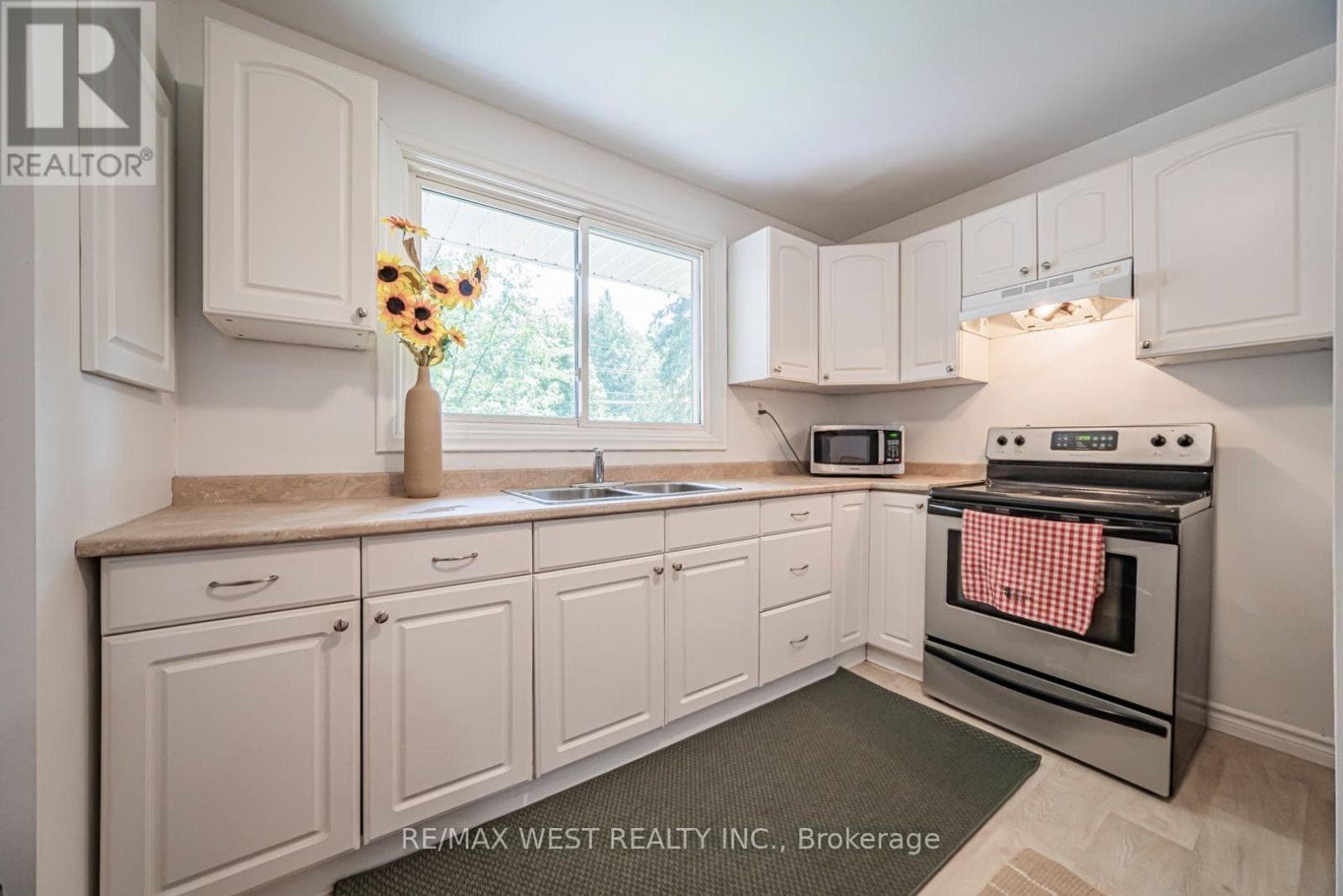 Single Family at 2- 9510 Morning Glory Road, Georgina (Pefferlaw), Ontario - Photo 4 - RE/MAX Garden City Realty