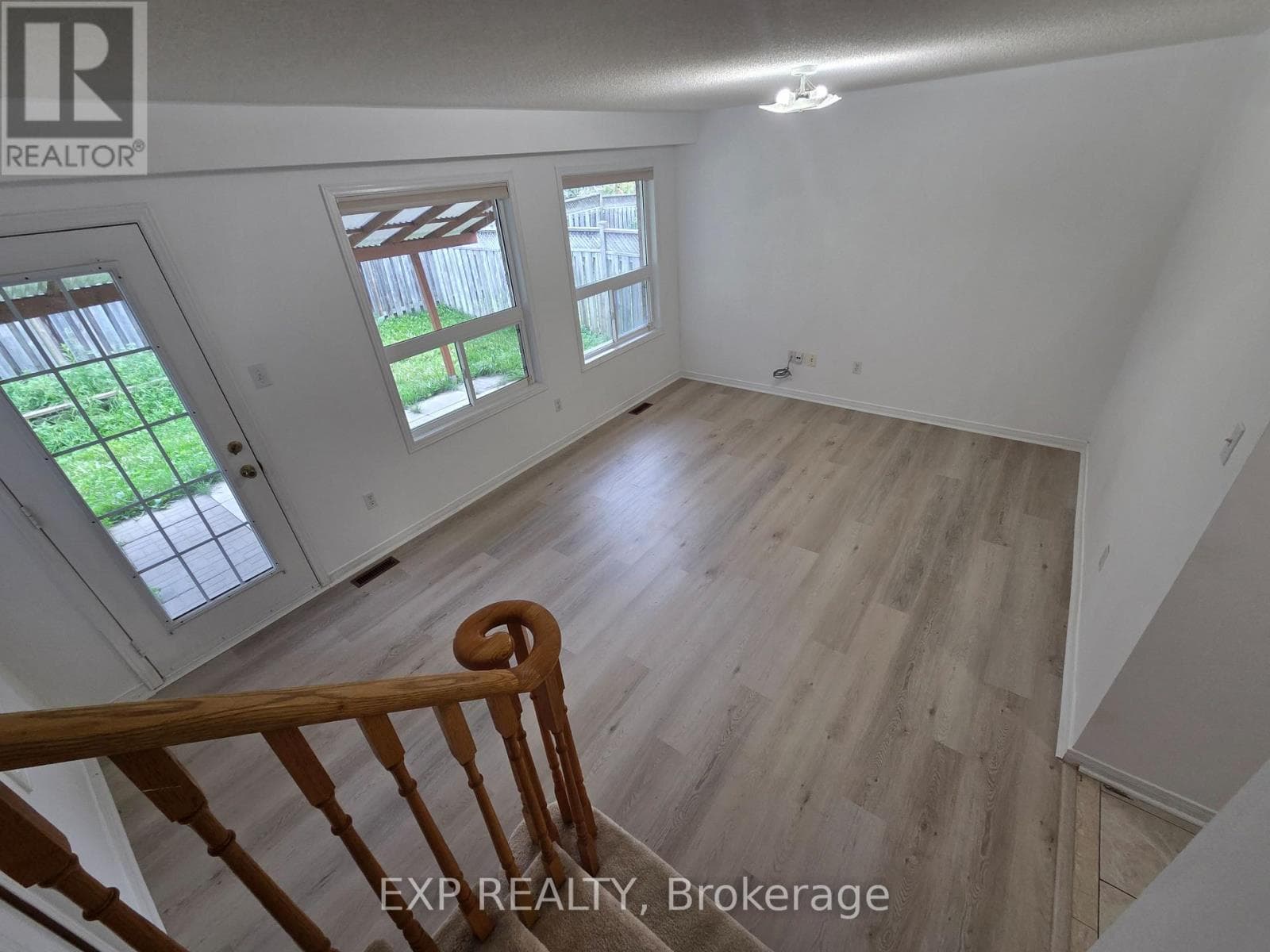 Single Family at 384 Flagstone Way, Newmarket (Woodland Hill), Ontario - Photo 7 - RE/MAX Garden City Realty