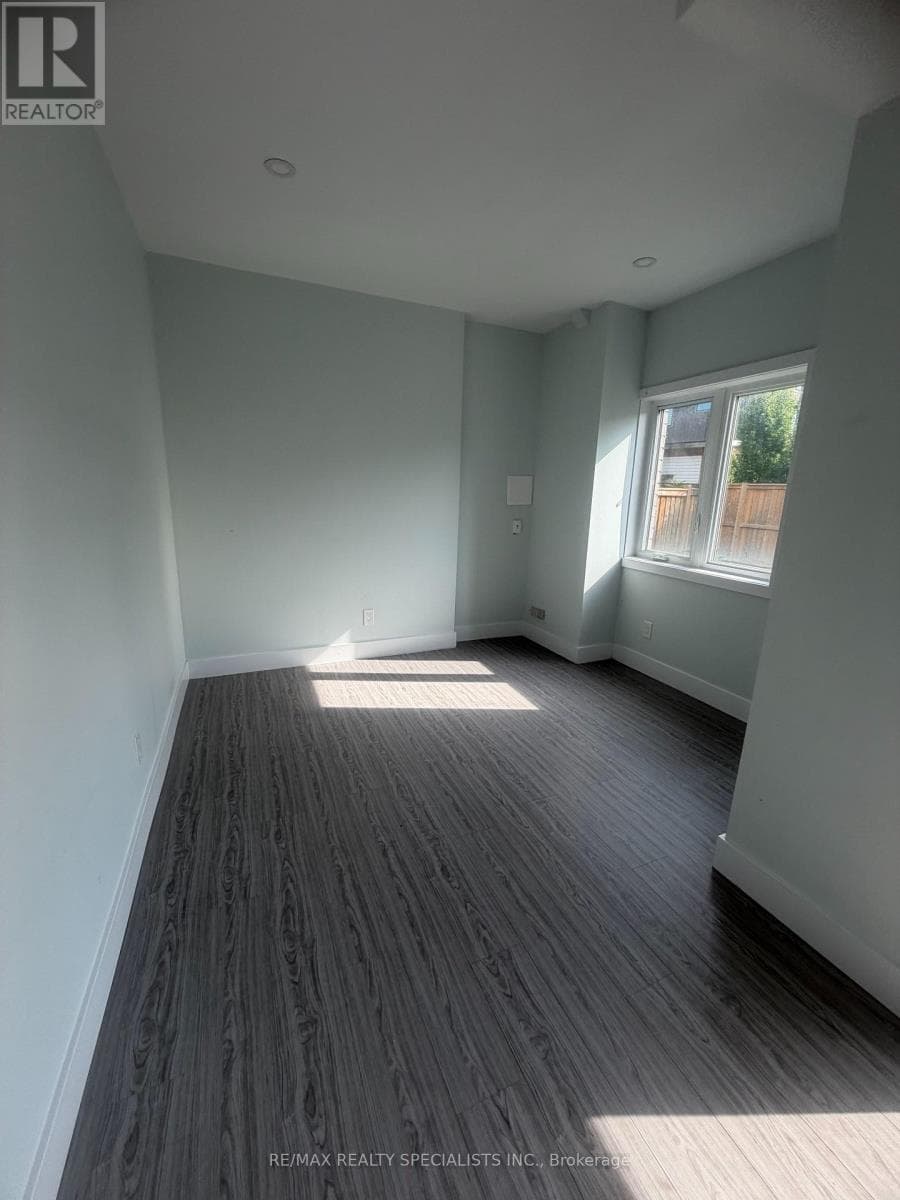 Single Family at LOWER- 45 Ferris Circle, Guelph (Clairfields/Hanlon Business Park), Ontario - Photo 3 - RE/MAX Garden City Realty