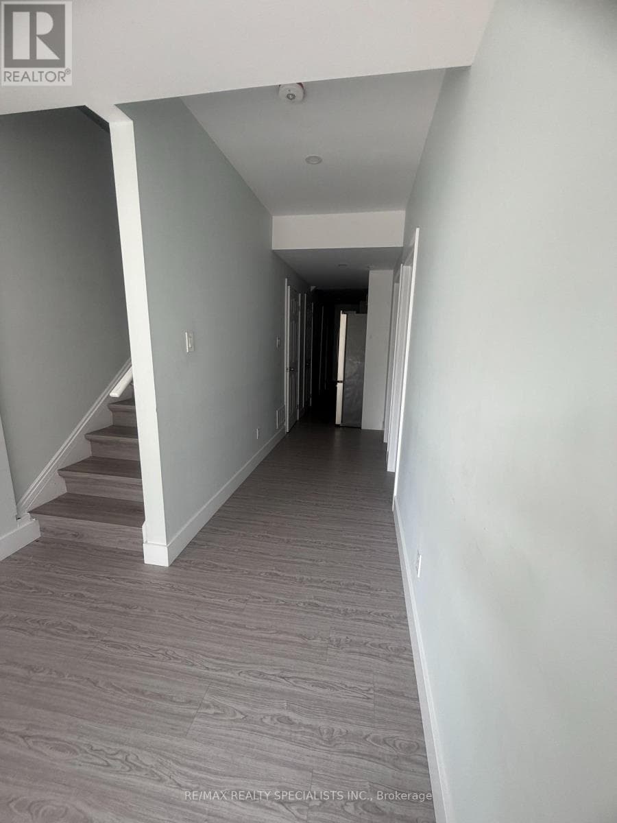 Single Family at LOWER- 45 Ferris Circle, Guelph (Clairfields/Hanlon Business Park), Ontario - Photo 4 - RE/MAX Garden City Realty