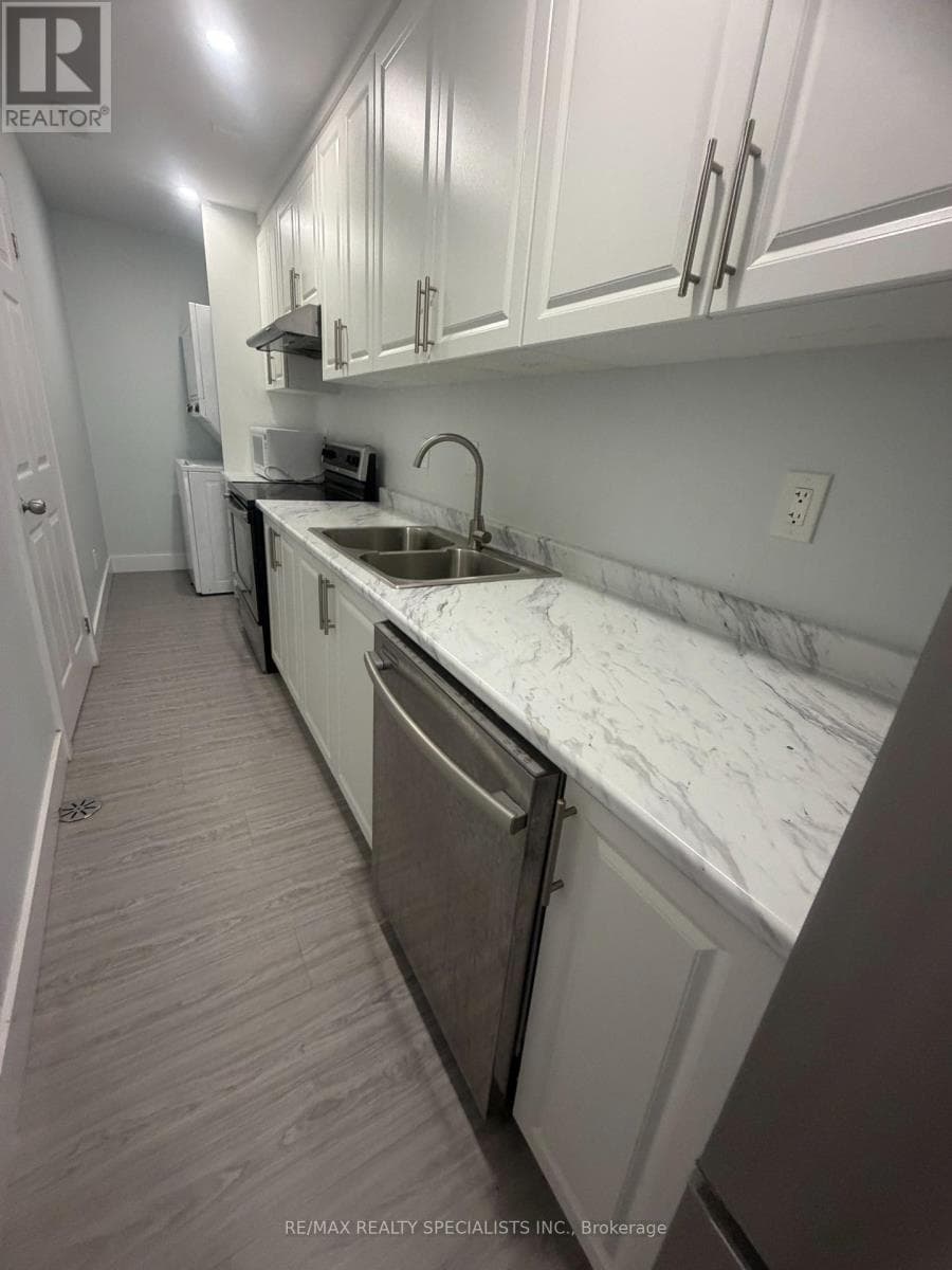 Single Family at LOWER- 45 Ferris Circle, Guelph (Clairfields/Hanlon Business Park), Ontario - Photo 6 - RE/MAX Garden City Realty