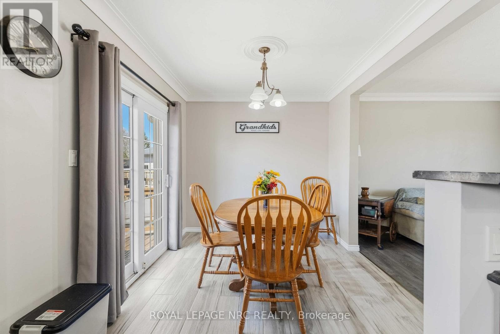 Single Family at 4485 Queensway Crescent, Niagara Falls (Morrison), Ontario - Photo 10 - RE/MAX Garden City Realty