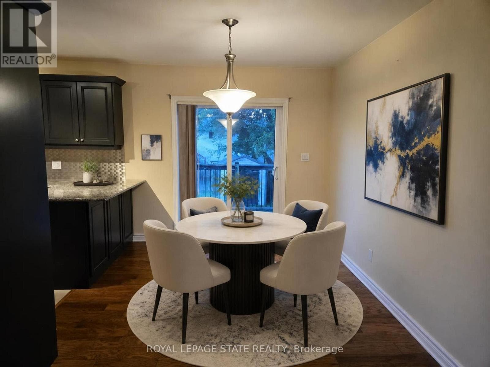 Single Family at 697 Ferndale Avenue, Fort Erie (Crescent Park), Ontario - Photo 10 - RE/MAX Garden City Realty