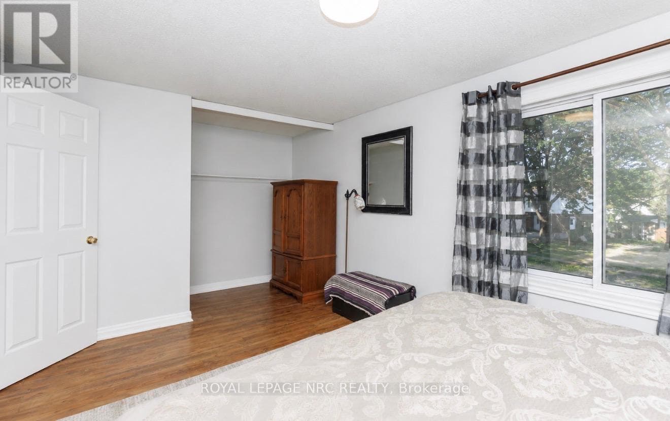 Single Family at 6562 HARMONY Avenue, Niagara Falls (West Wood), Ontario - Photo 10 - RE/MAX Garden City Realty