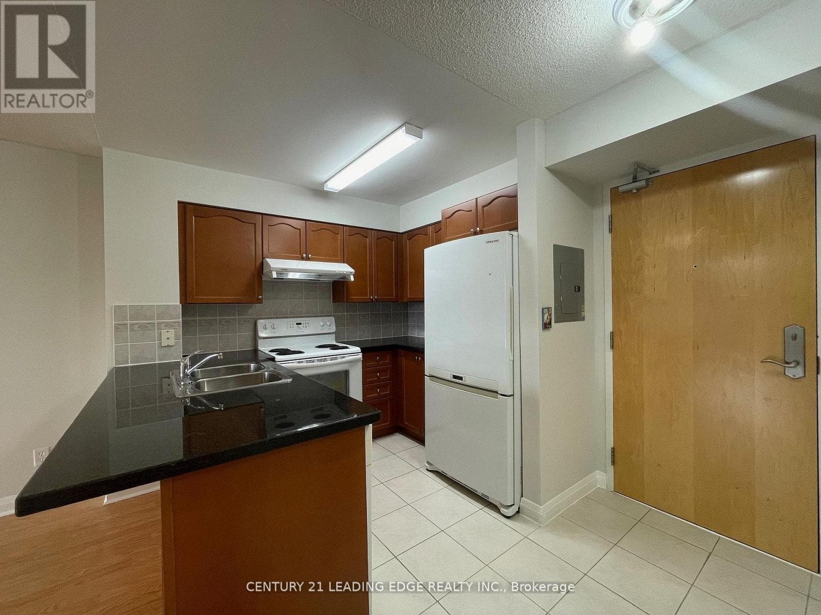 Single Family at 502- 7373 Kennedy Road, Markham (Milliken Mills East), Ontario - Photo 7 - RE/MAX Garden City Realty