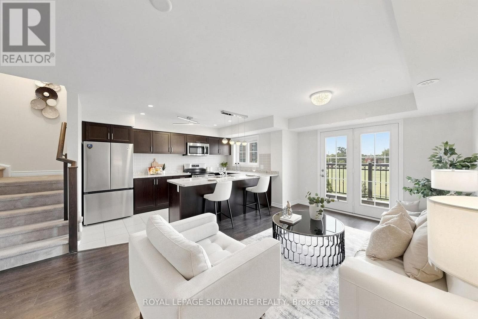 11- 2441 Greenwich Drive